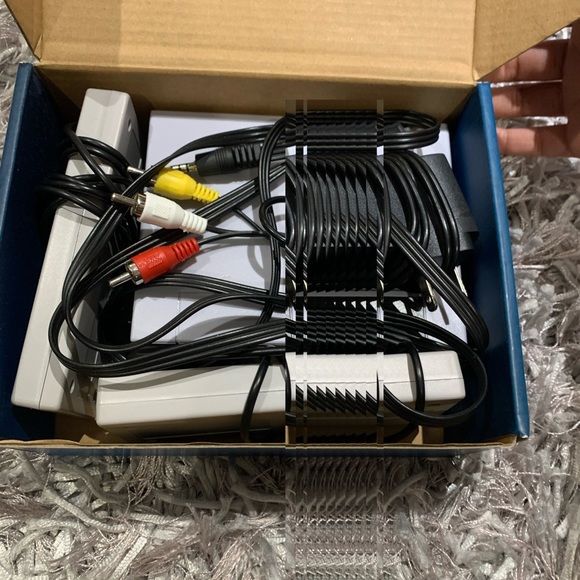 Original Nintendo 500-Games-In-One
$65 comes With 2 Controllers - Picture 4 of 5